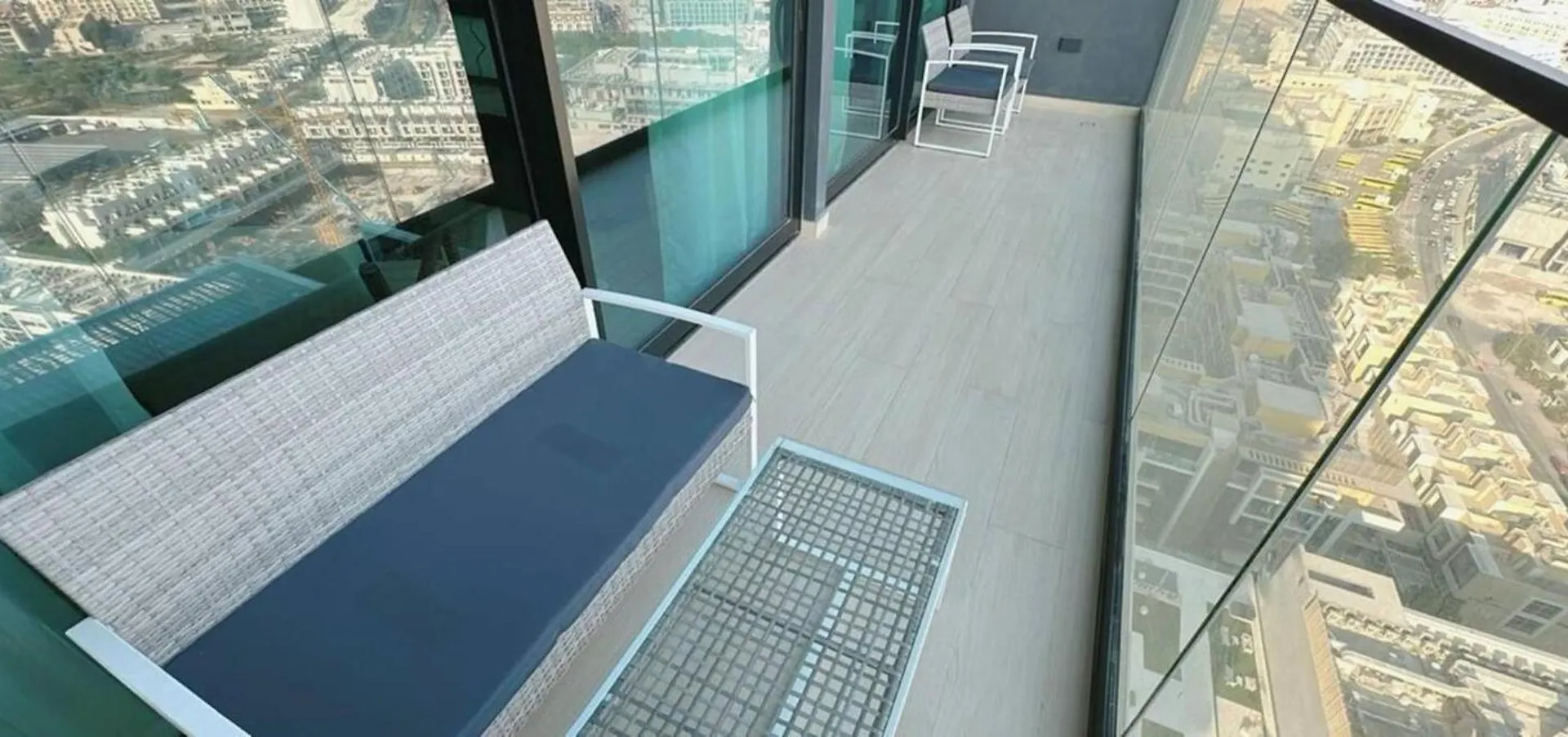 Appartement Well-Furnished 1Br In Jvc Pool & Free Parking à Dubaï