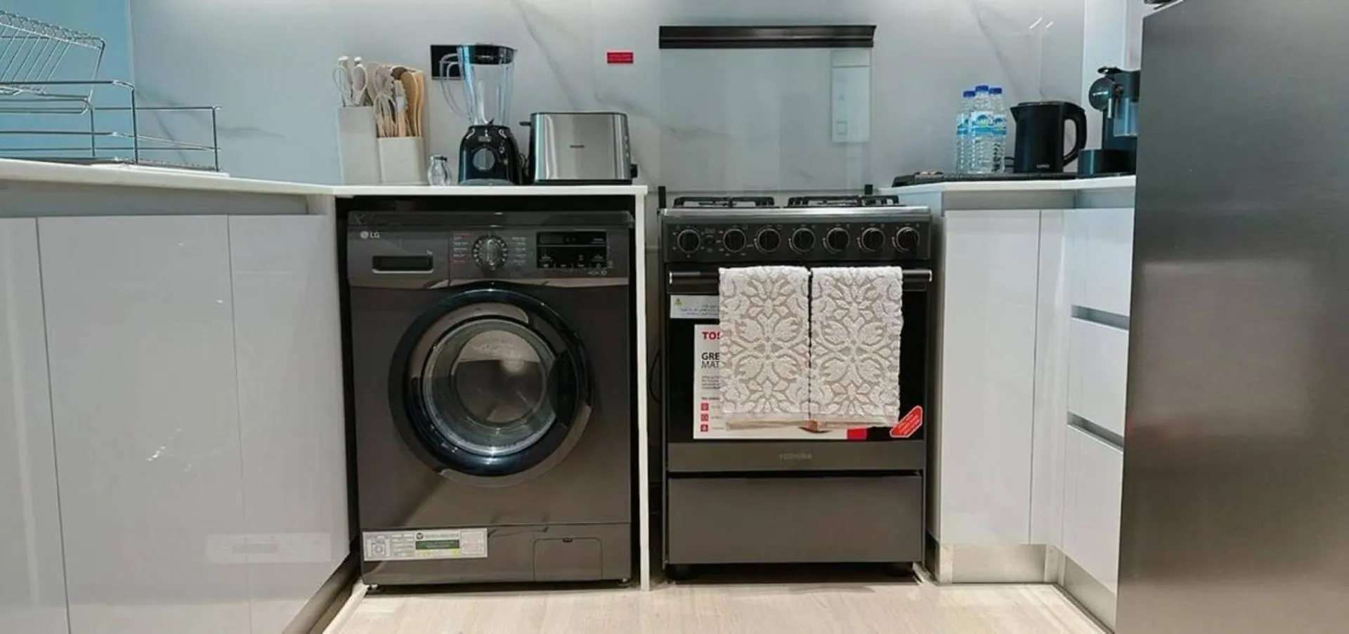 Appartement Well-Furnished 1Br In Jvc Pool & Free Parking à Dubaï