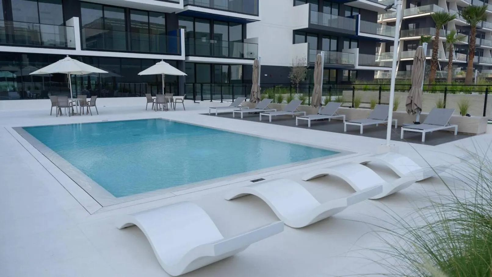 Appartement Well-Furnished 1Br In Jvc Pool & Free Parking à Dubaï Émirats arabes unis